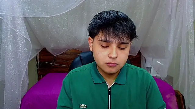 Snapshot of AndrewPherson chatting on 12, 3, 2025 AndrewPherson online show from 12, 3, 2025