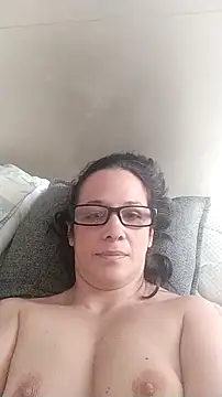 nicolle milf1978 online show from 2, 12, 2025