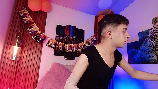 Noah Xitruxx online show from 25, 10, 2025