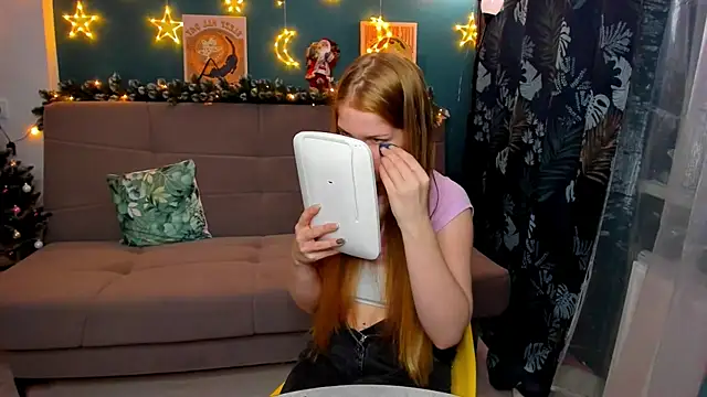 Xloe Queen online show from 9, 12, 2024