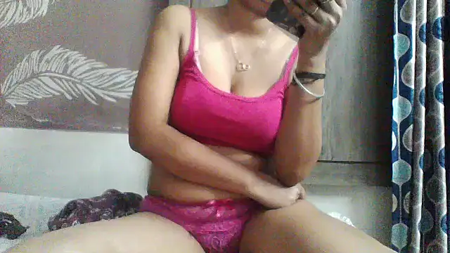Snapshot of shalini_fire chatting on 25, 6, 2026 shalini fire online show from 25, 6, 2026