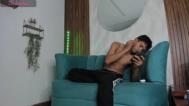 Snapshot of Jeffry_wolvess chatting on 27, 1, 2025 Jeffry wolvess online show from 27, 1, 2025