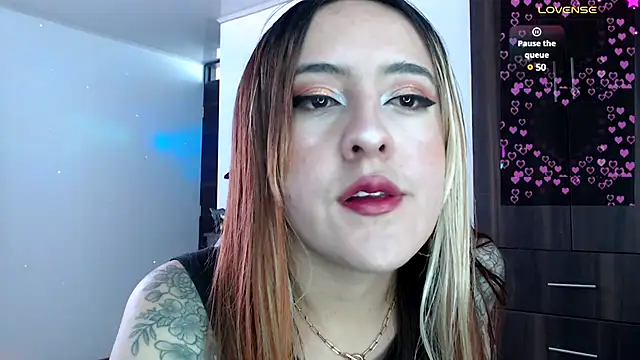 SarahXRusso online show from 21, 12, 2024