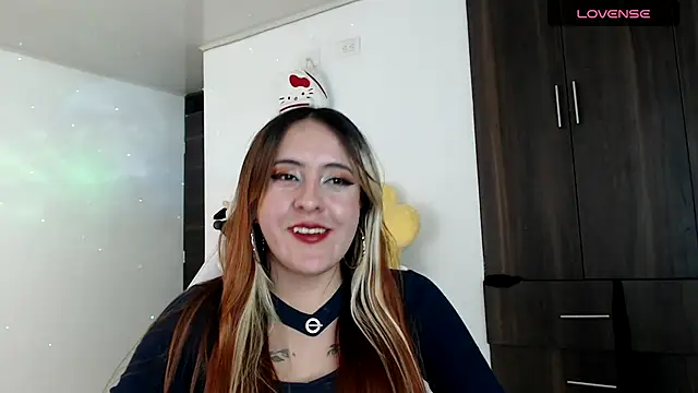 SarahXRusso online show from 23, 12, 2024