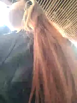 SarahXRusso online show from 8, 1, 2025