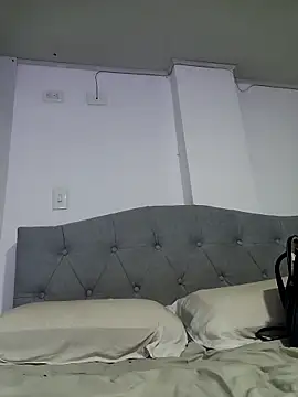 SarahXRusso online show from 4, 2, 2025