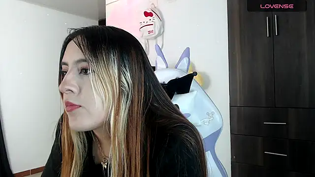 SarahXRusso online show from 7, 2, 2025