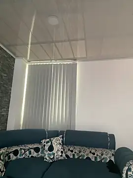 SarahXRusso online show from 26, 2, 2025