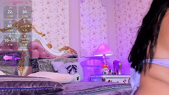 Snapshot of AllissonJames chatting on 4, 10, 2025 AllissonJames online show from 4, 10, 2025