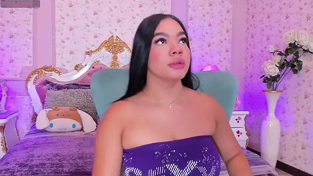 Snapshot of AllissonJames chatting on 4, 11, 2025 AllissonJames online show from 4, 11, 2025