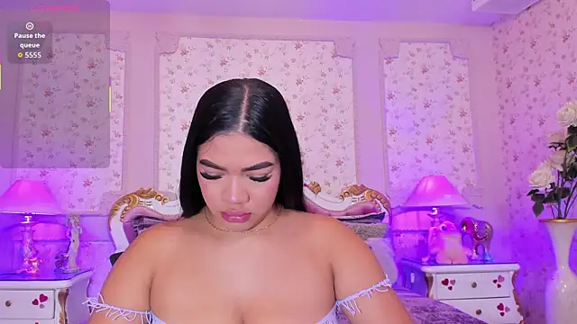 Snapshot of AllissonJames chatting on 9, 11, 2025 AllissonJames online show from 9, 11, 2025