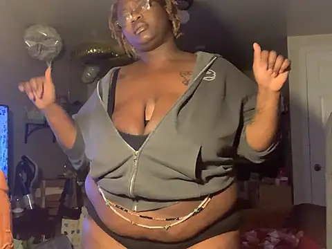 BigKittyRaven online show from 26, 2, 2025