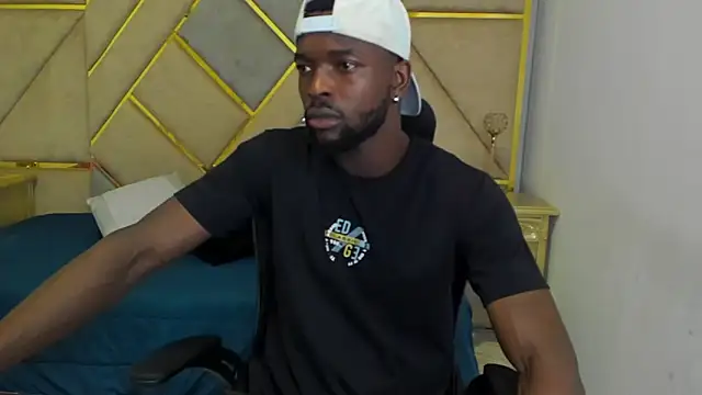 Snapshot of Dylan_Taylor chatting on 21, 10, 2025 Dylan Taylor online show from 21, 10, 2025