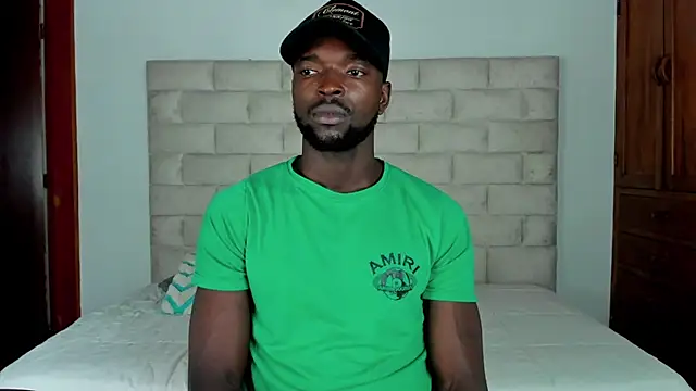 Snapshot of Dylan_Taylor chatting on 10, 11, 2025 Dylan Taylor online show from 10, 11, 2025