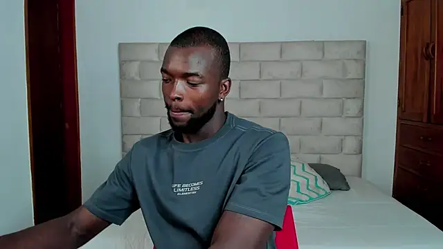 Snapshot of Dylan_Taylor chatting on 11, 11, 2025 Dylan Taylor online show from 11, 11, 2025