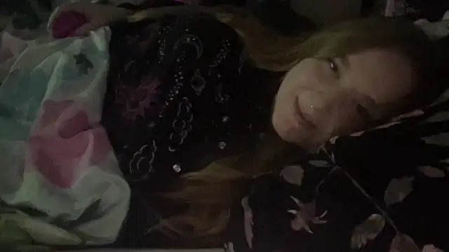 Snapshot of thickgingergoddess chatting on 17, 1, 2025 thickgingergoddess online show from 17, 1, 2025