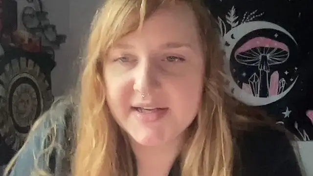 Snapshot of thickgingergoddess chatting on 6, 2, 2025 thickgingergoddess online show from 6, 2, 2025