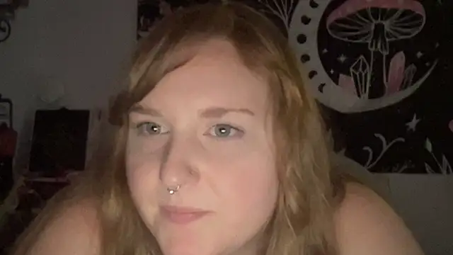 Snapshot of thickgingergoddess chatting on 24, 2, 2025 thickgingergoddess online show from 24, 2, 2025