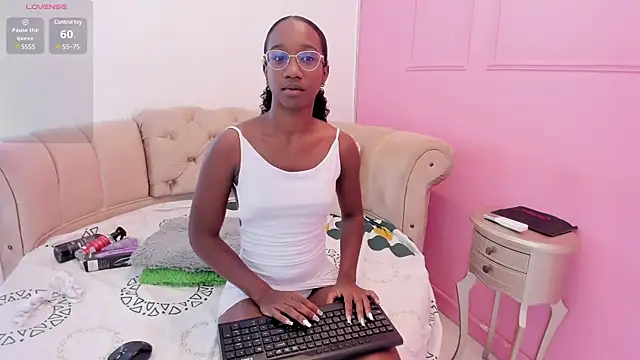 Snapshot of briannaduque chatting on 9, 1, 2025 briannaduque online show from 9, 1, 2025