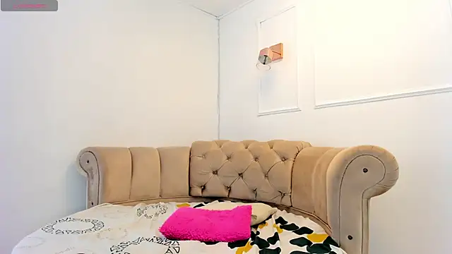 Snapshot of briannaduque chatting on 14, 2, 2025 briannaduque online show from 14, 2, 2025