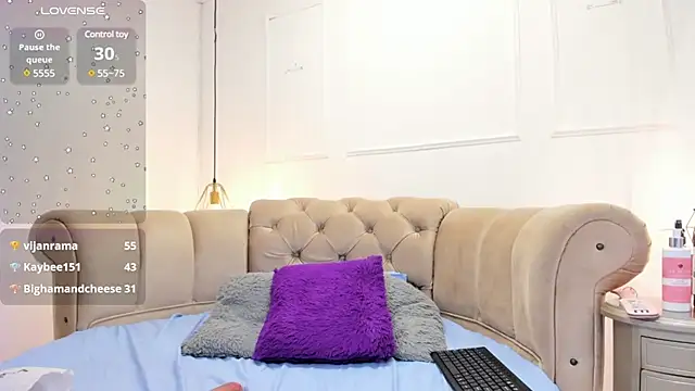 Snapshot of briannaduque chatting on 28, 2, 2025 briannaduque online show from 28, 2, 2025