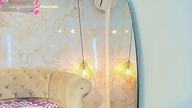 Snapshot of briannaduque chatting on 2, 10, 2025 briannaduque online show from 2, 10, 2025