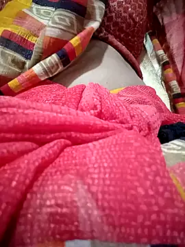 Cute-chinny online show from 4, 2, 2025