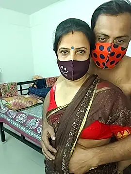 Snapshot of Cute-manisha chatting on 9, 11, 2025 Cute-manisha online show from 9, 11, 2025