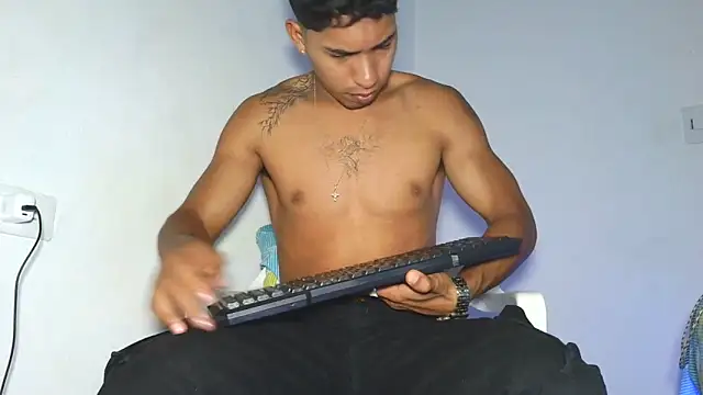 maximo vega newv online show from 4, 4, 2026