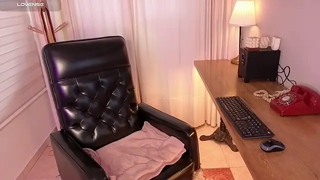 Snapshot of Pamela_Johnsonn chatting on 8, 5, 2026 Pamela Johnsonn online show from 8, 5, 2026
