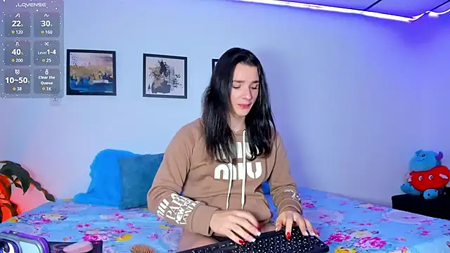 elafranco  online show from 4, 11, 2025