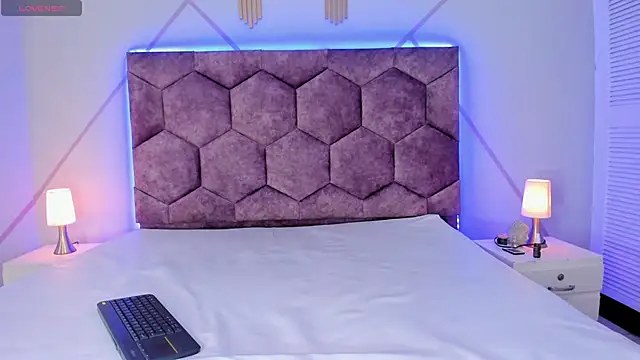 aggy castel online show from 23, 1, 2025