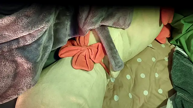 Weiwei5200 online show from 24, 11, 2025