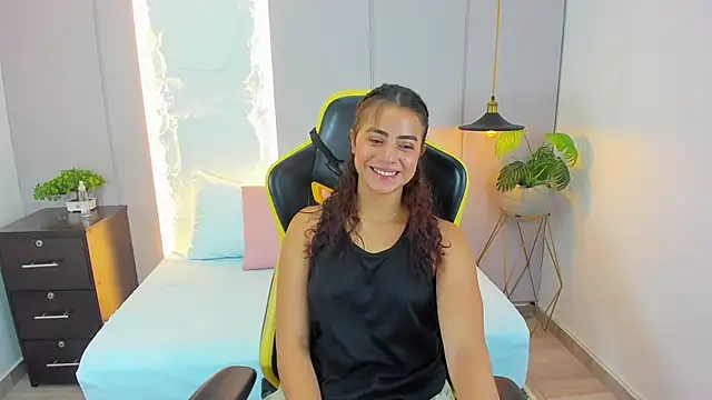 yaya23x online show from 10, 3, 2025