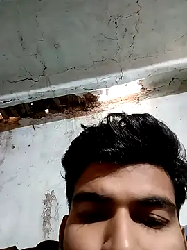 Snapshot of Roni1028 chatting on 6, 1, 2025 Roni1028 online show from 6, 1, 2025