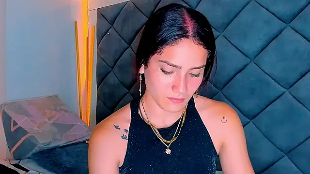 Nellyhills online show from 21, 2, 2025