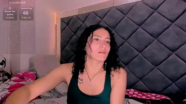 Nellyhills online show from 24, 10, 2025