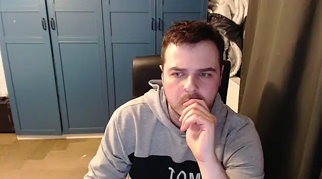 CuteMan33 online show from 5, 3, 2025