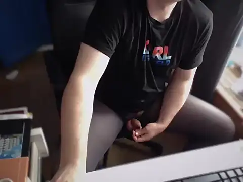 CuteMan33 online show from 31, 10, 2025