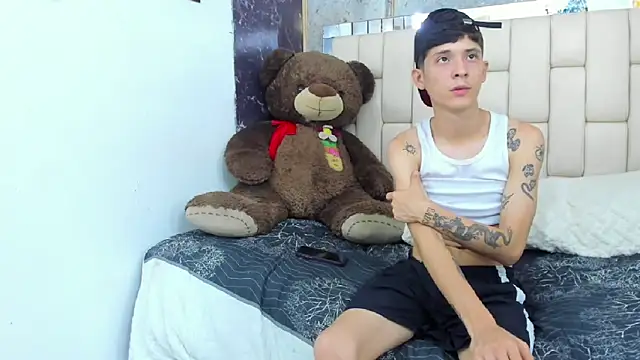 Bi Latin Boys1 online show from 28, 12, 2024