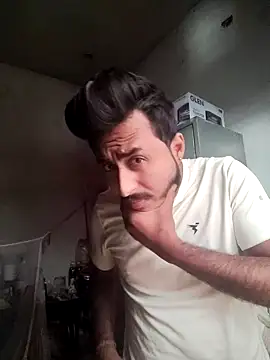 Snapshot of Rainted_Boyfriend_00x chatting on 2, 1, 2025 Rainted Boyfriend 00x online show from 2, 1, 2025