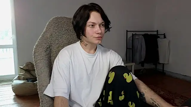 Snapshot of esajukyy chatting on 12, 7, 2026 esajukyy online show from 12, 7, 2026