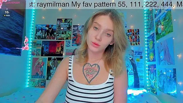 Snapshot of AliceMilman chatting on 14, 12, 2024 AliceMilman online show from 14, 12, 2024