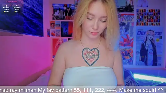 Snapshot of AliceMilman chatting on 2, 10, 2025 AliceMilman online show from 2, 10, 2025