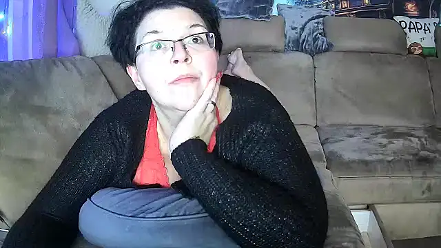 Snapshot of MissSharp chatting on 27, 12, 2024 MissSharp online show from 27, 12, 2024