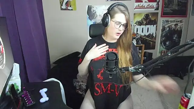 Snapshot of HannahCastle96 chatting on 10, 12, 2024 HannahCastle96 online show from 10, 12, 2024