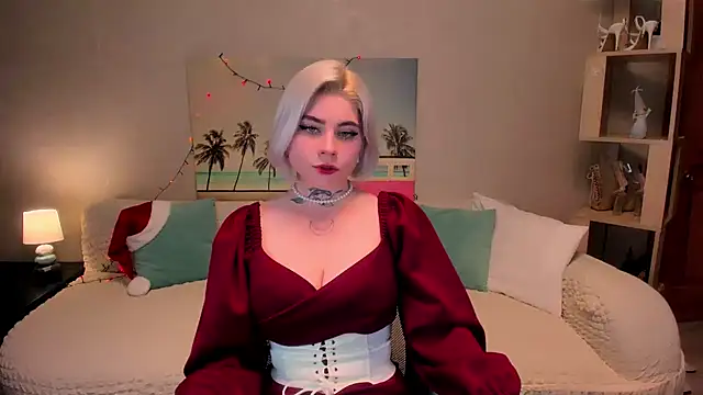 Snapshot of NikaRocks chatting on 17, 12, 2024 NikaRocks online show from 17, 12, 2024