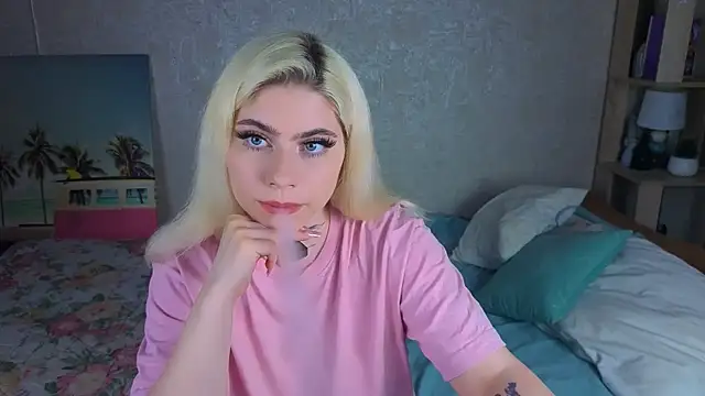 Snapshot of NikaRocks chatting on 5, 7, 2026 NikaRocks online show from 5, 7, 2026
