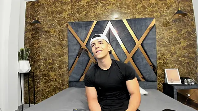 Flynn Riider online show from 15, 1, 2025