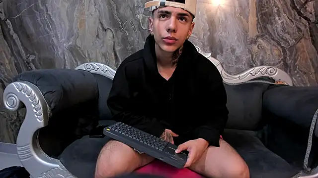 Flynn Riider online show from 16, 9, 2025